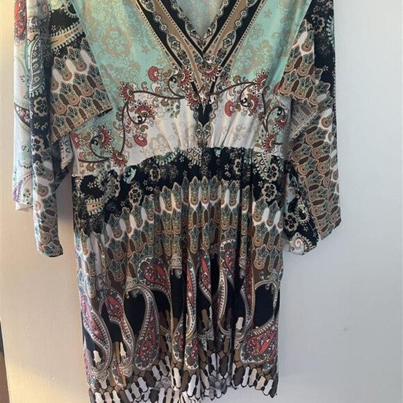 NEW YORK COMPANY, STRETCHY, V-NECK, DOLMAN SLEEVE, ROMPER - Picture 1 of 2